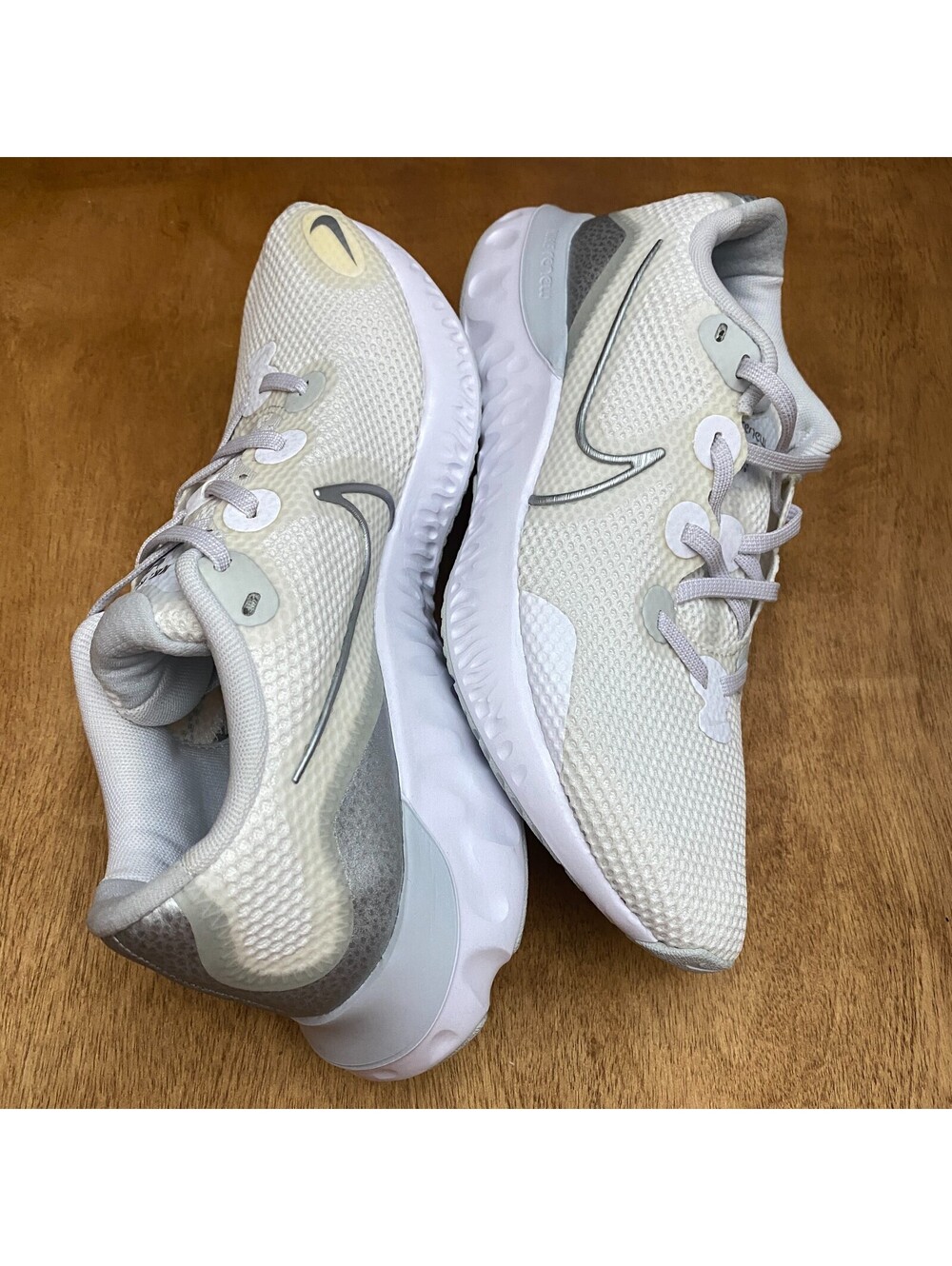 Nike Renew Run Running Shoes Womens Sz 9 White Gray Athletic Sneakers CK6360-003